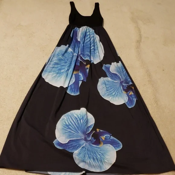 Alice + Olivia black orchid maxi dress